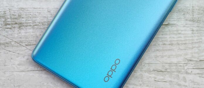 Oppo's clamshell phone is on its way with a 7