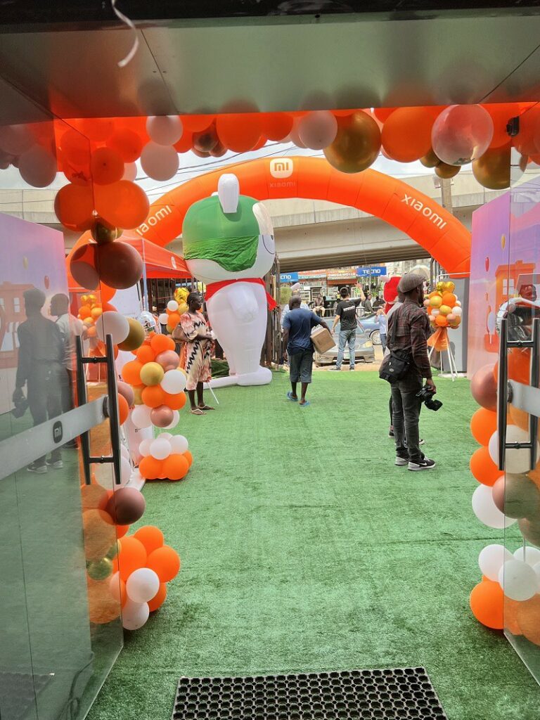 Xiaomi opens first authorized store in Nigeria; give out Redmi Note 11 | DroidAfrica