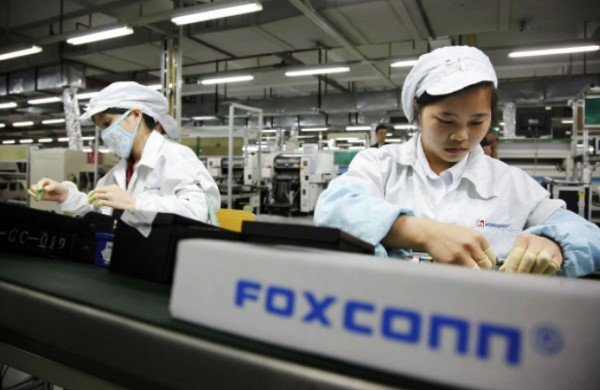 Foxconn Hires 50,000 New Workers to Ramp Up iPhone 16 Production in China 222752 224679 5827