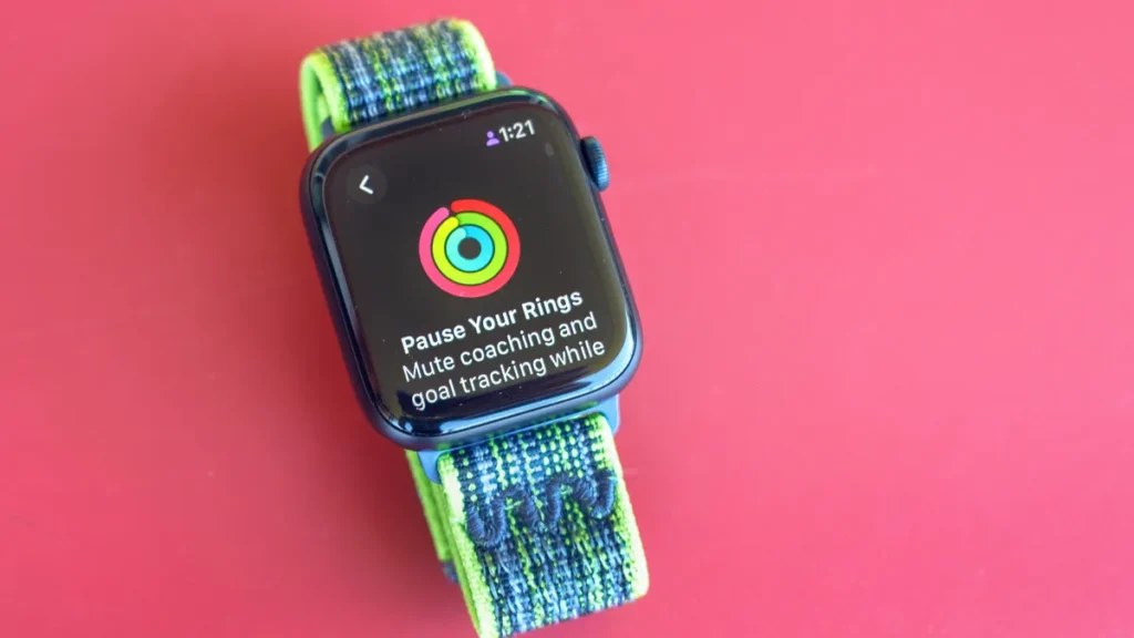 watchOS 11:How to Pause Activity Rings on Your Apple Watch Jwyd2U8BJSgKLmV8L7Tvz9 1200 80.jpg